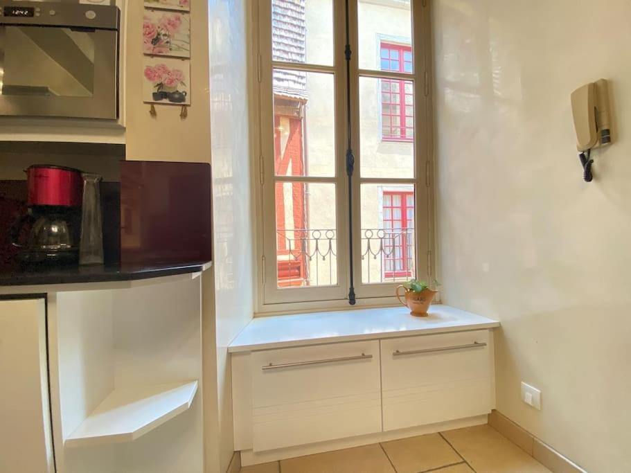Charmant Appartement - Centre Cite Plantagenet!!! Le Mans Bagian luar foto